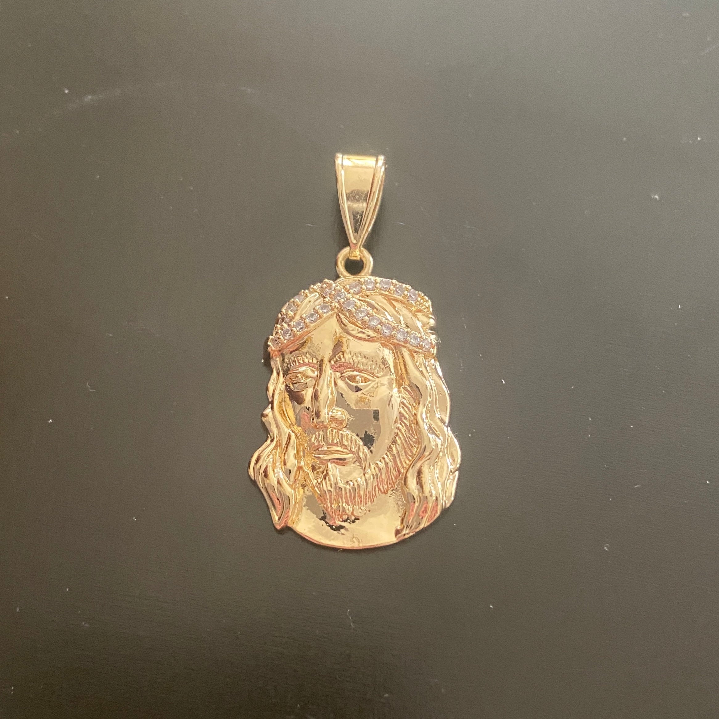 Solid gold jesus head on sale pendant